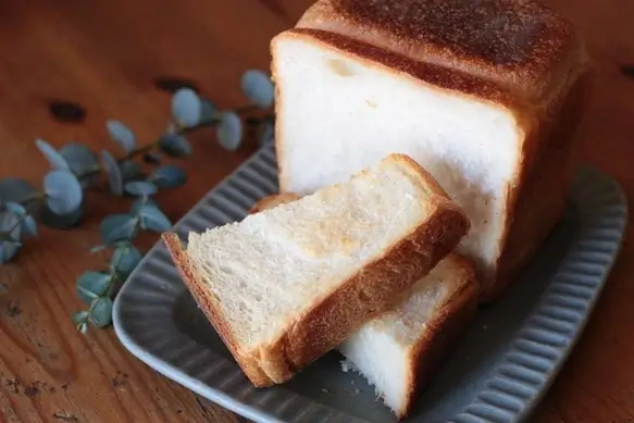 YUMINI 酒種食パン
