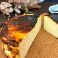 山山 濃厚な米粉のバスクチーズケーキ