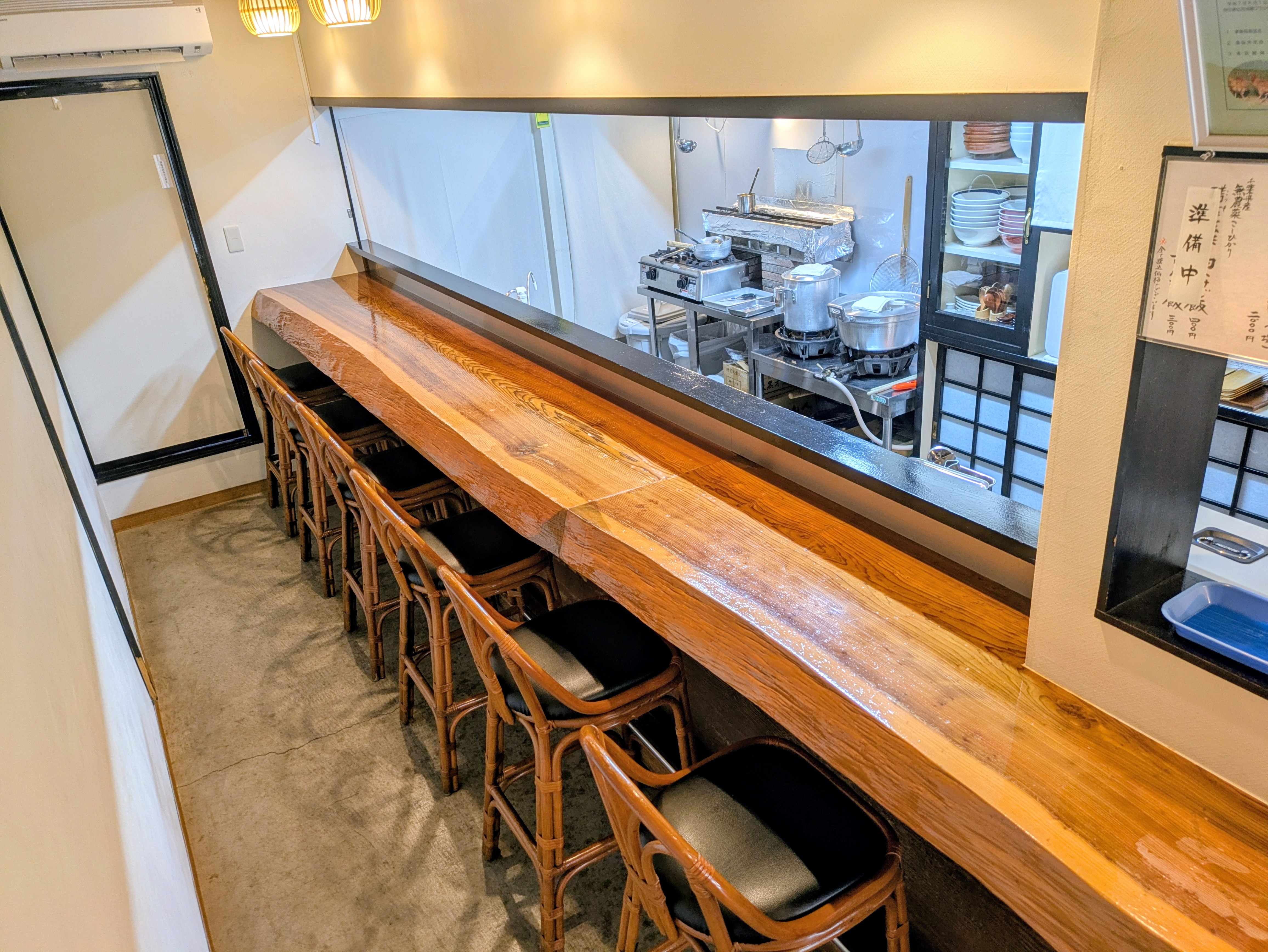 無添加中華そばわたなべ 店内