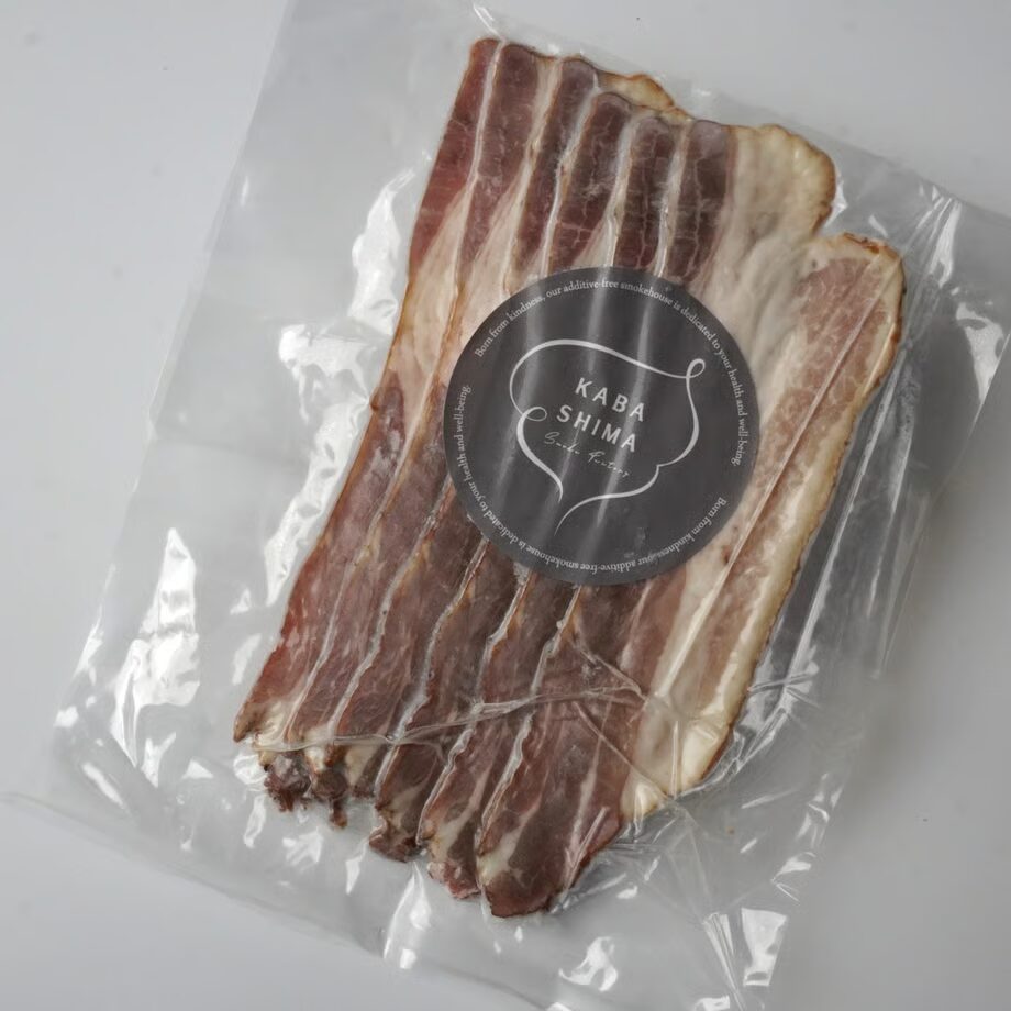 燻製の香りを楽しむ放牧豚無塩せきスモークベーコン
